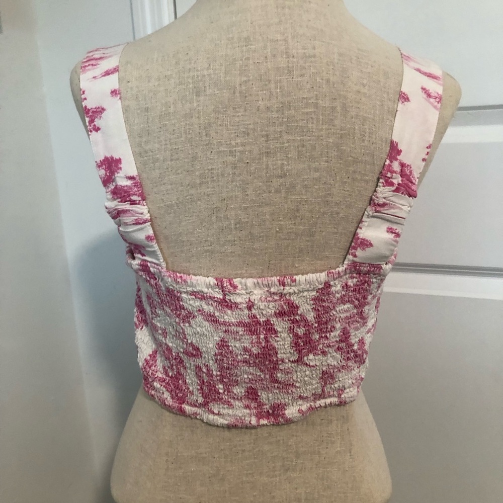 Toile Pink Patterned Crop Top - Picture 3 of 5